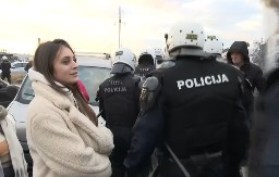 Haos u Crnoj Gori: Policija hapsila i mještane Botuna (VIDEO)